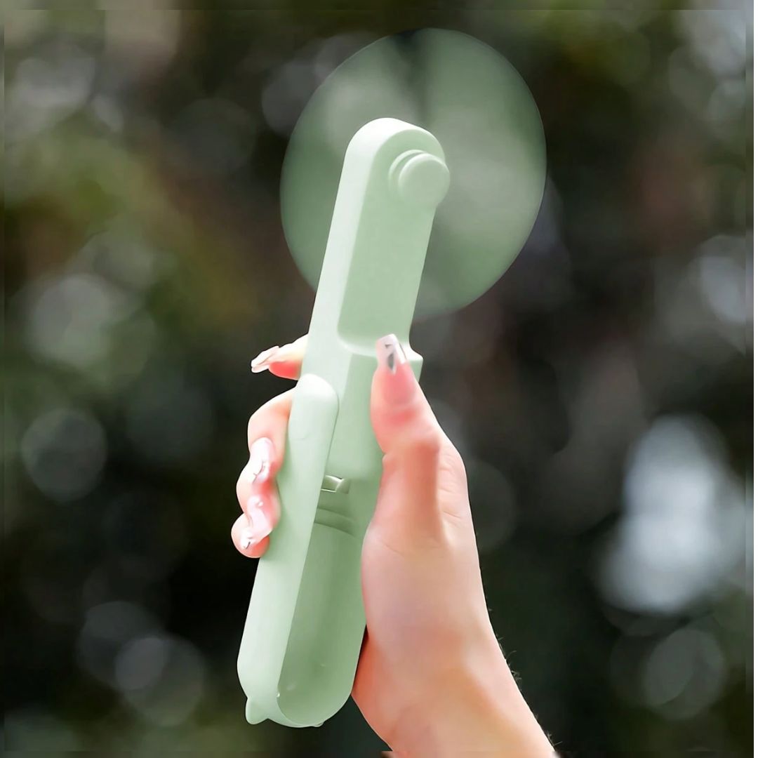 Best mini travel fan Australia 3-in-1 with power bank