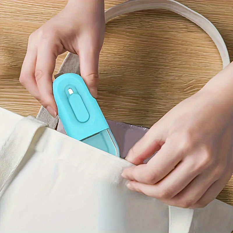 FreshLock sealing plastic bag to lock in freshness

