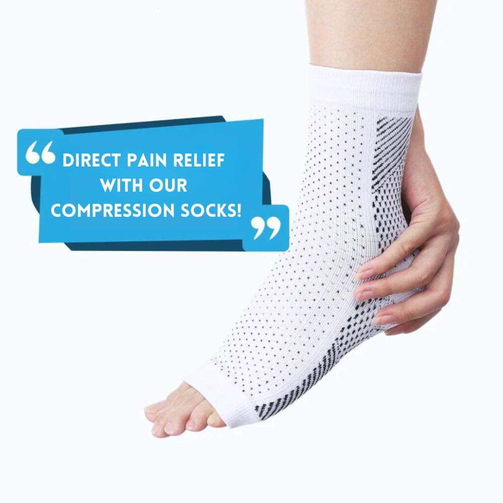 Breathable compression socks for men and women in black

