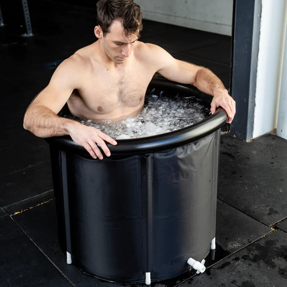 Full-body ice bath barrel with 200L capacity

